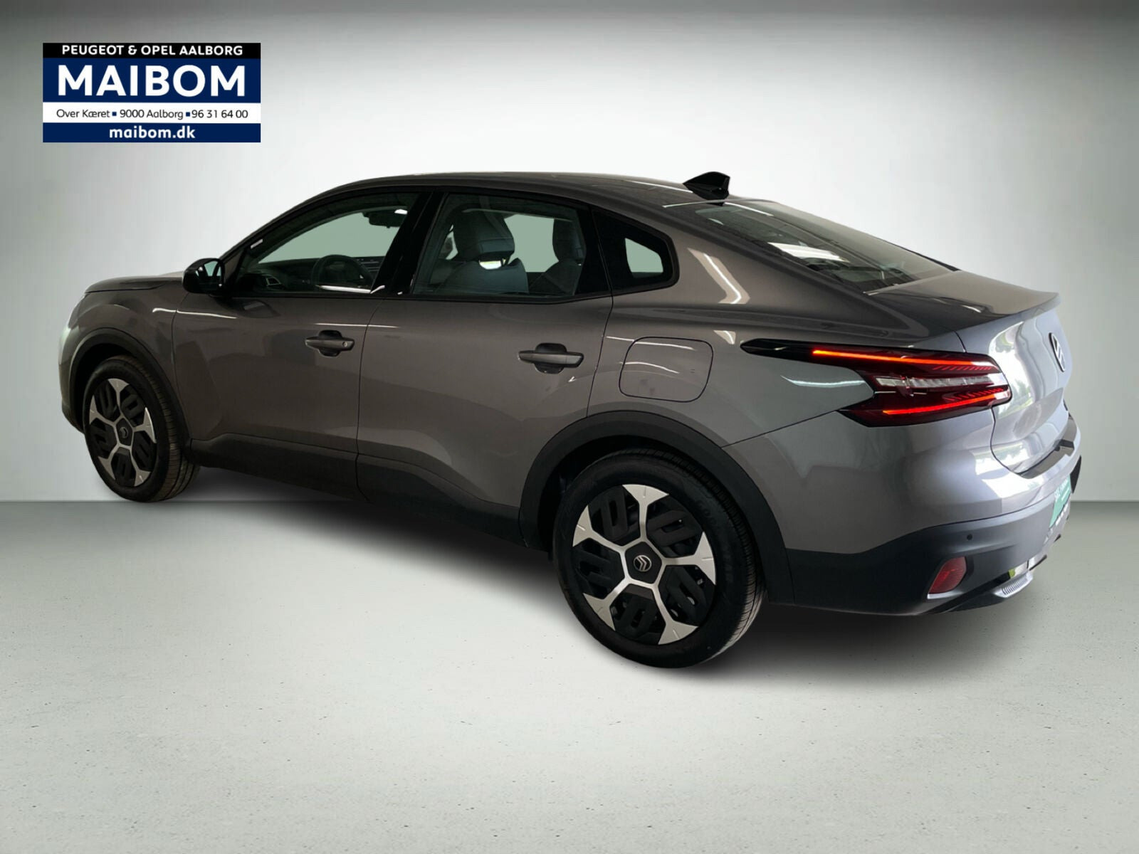 Grå Citroën ë-C4 X fra 2025