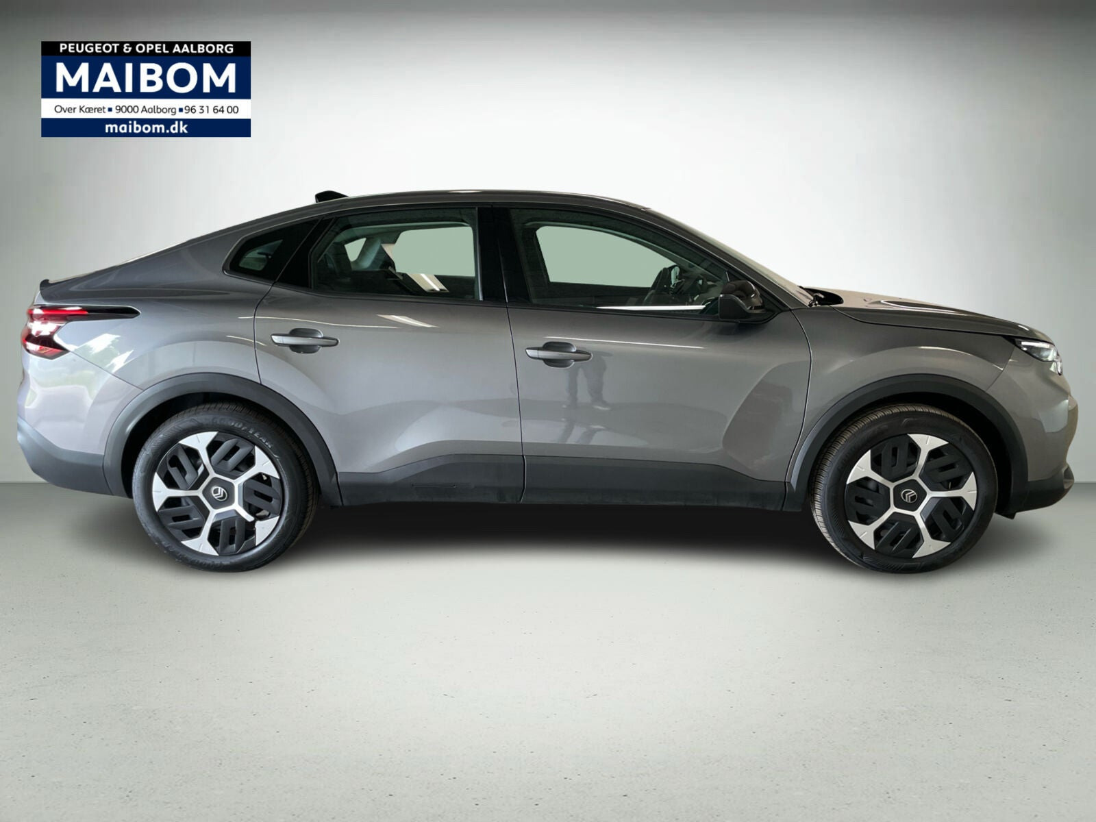 Grå Citroën ë-C4 X fra 2025