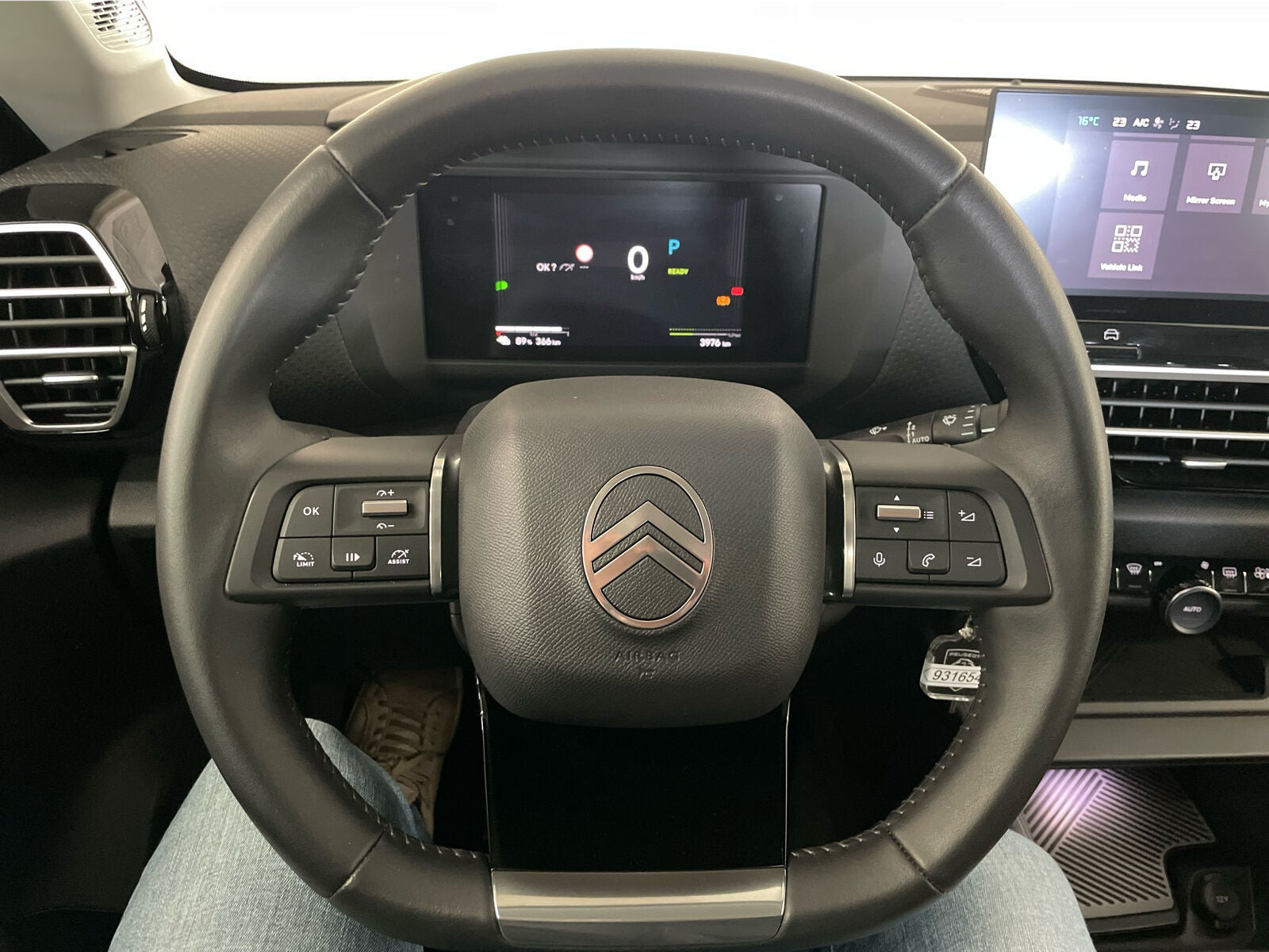 Grå Citroën ë-C4 X fra 2025