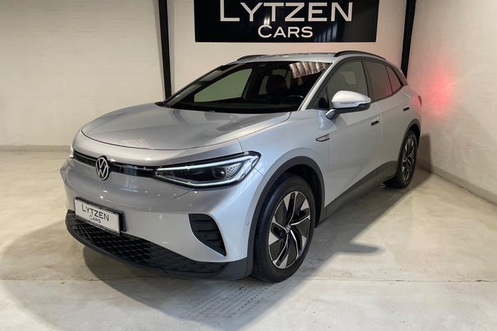 Sølv VW ID.4 fra 2023 set udefra
