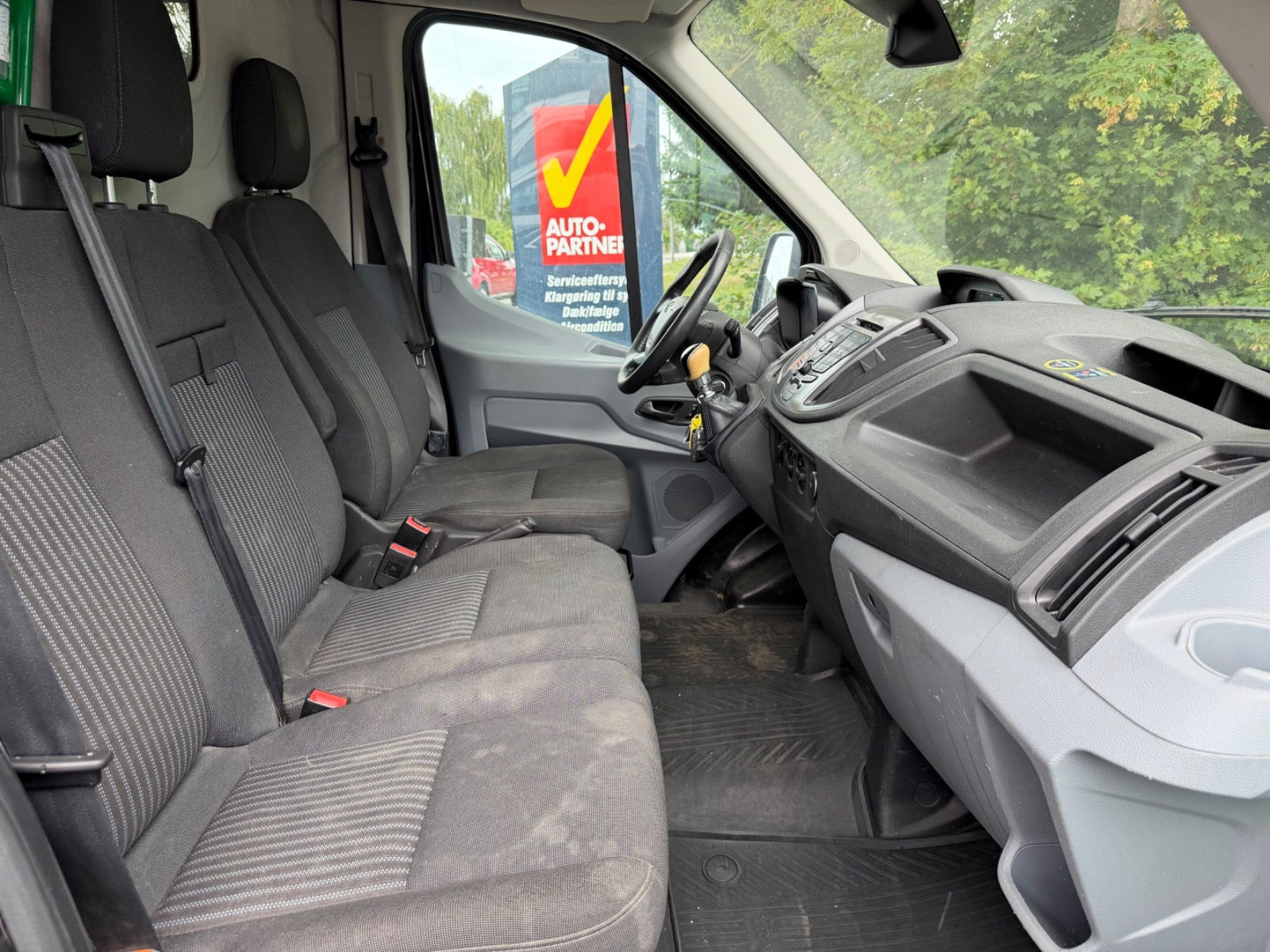 Sort Ford Transit 350 L2 Van fra 2016