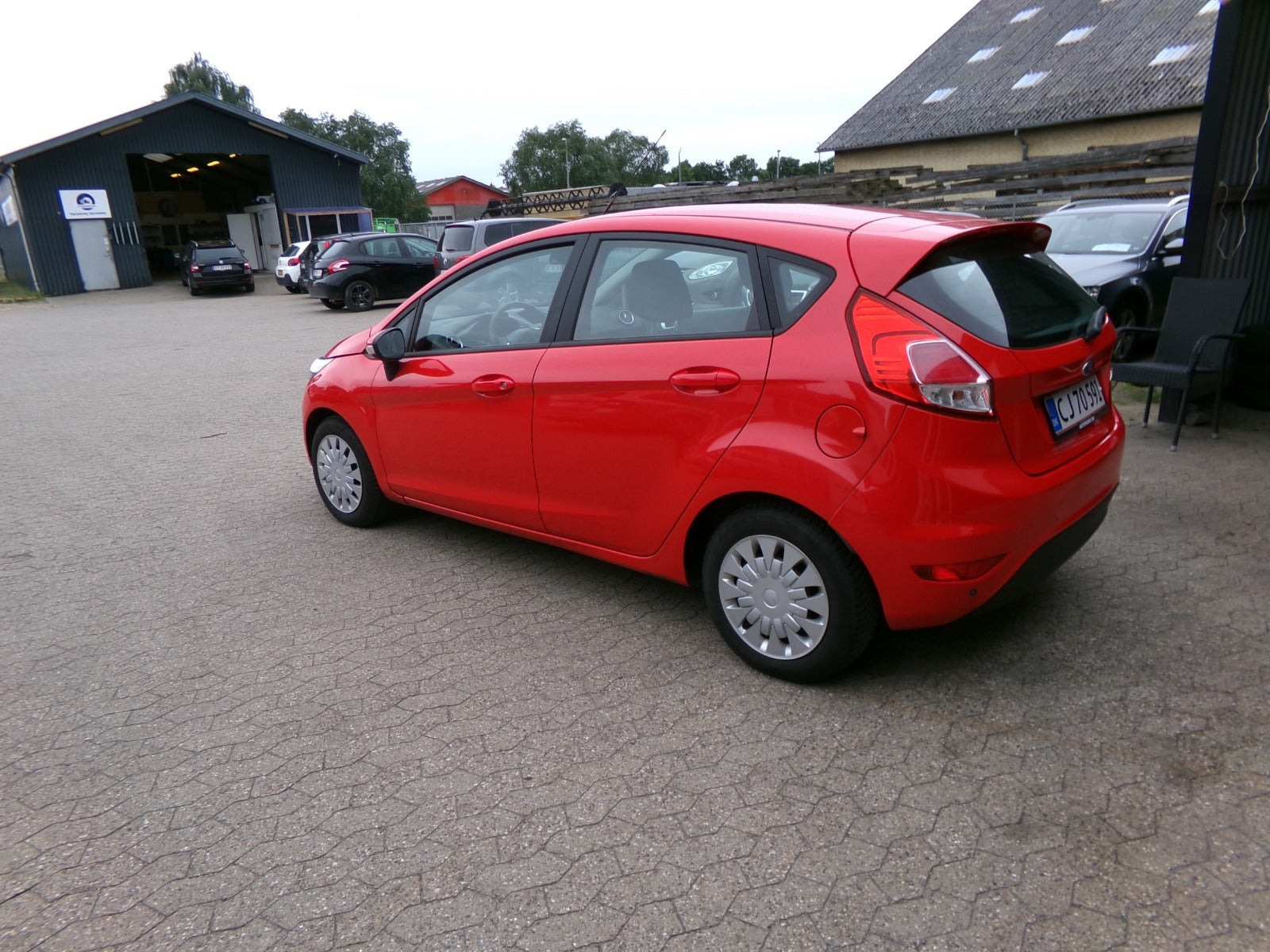 Rød Ford Fiesta fra 2015