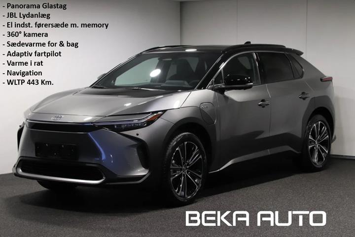 Grå Toyota BZ4X fra 2025 set udefra