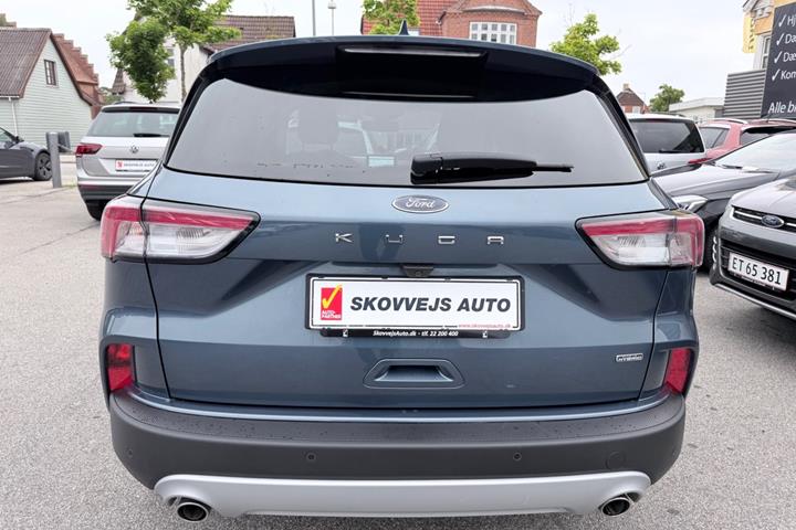 Blå Ford Kuga fra 2020