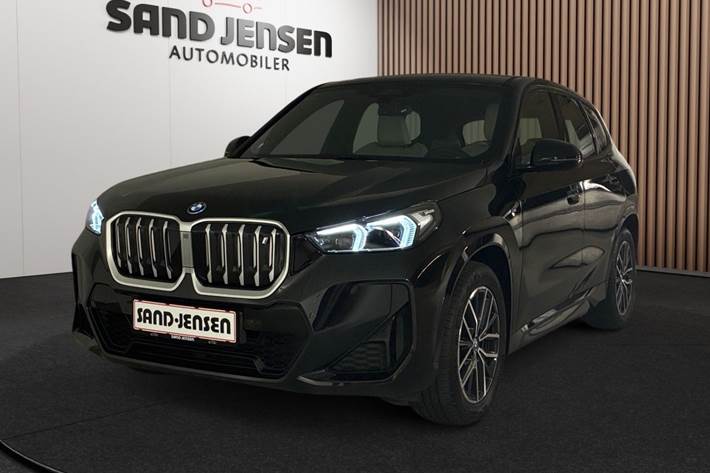 Sort BMW iX1 fra 2024