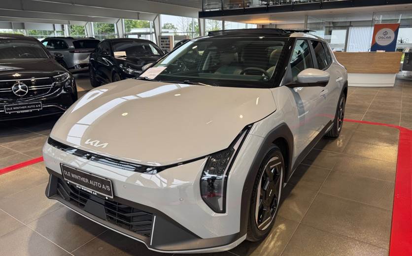Kia EV4 81 Long Range Earth