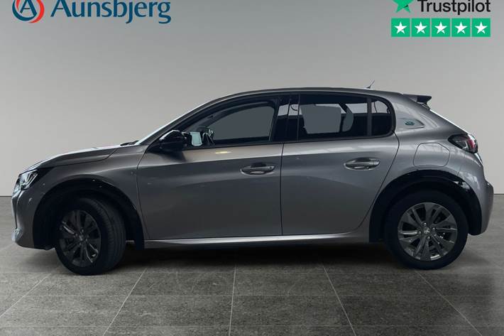 Sølv Peugeot e-208 fra 2023