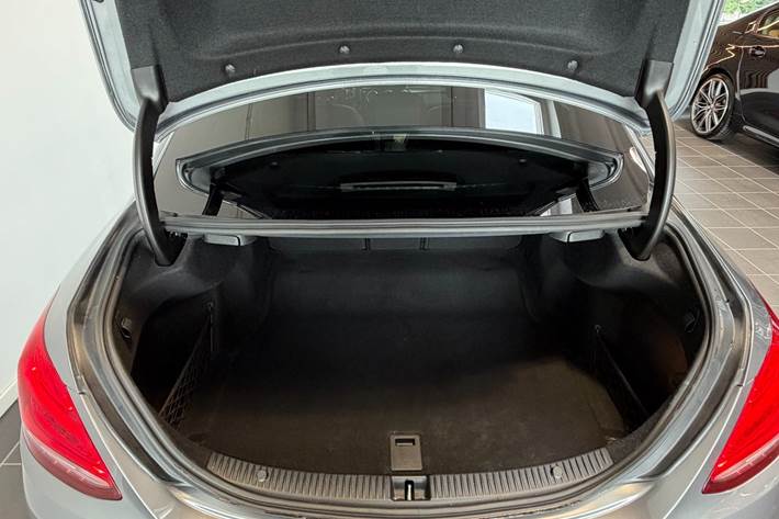 Grå Mercedes C450 fra 2016
