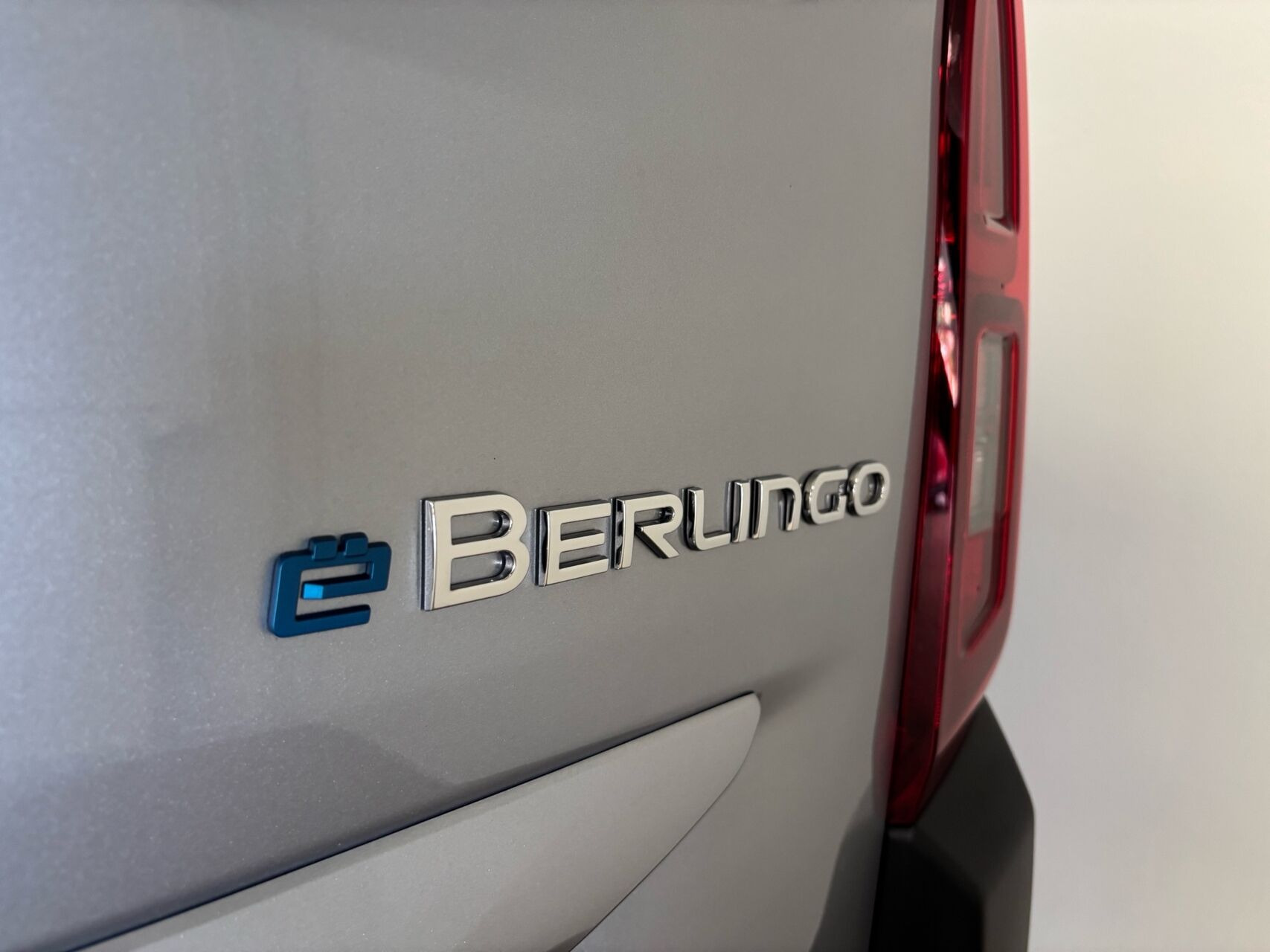 Grå Citroën ë-Berlingo fra 2025