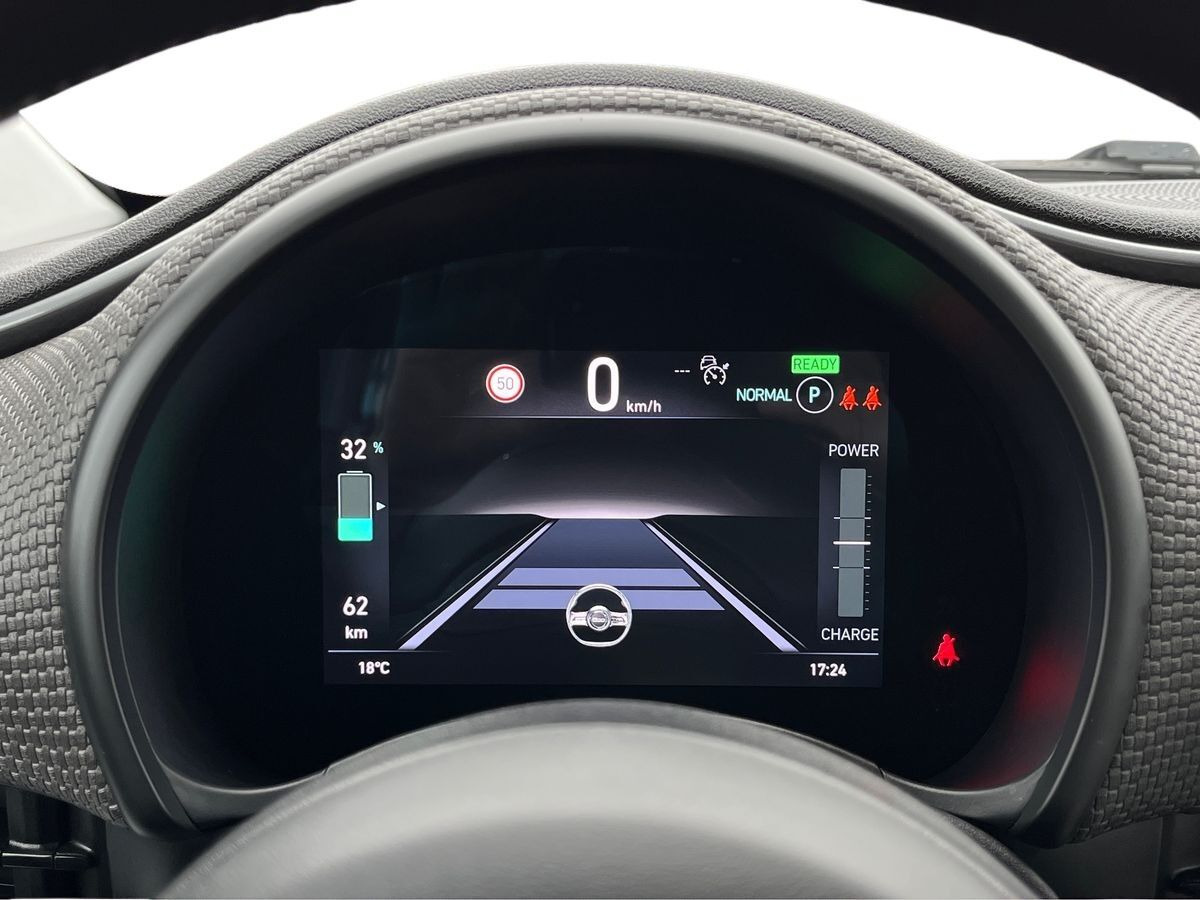 Blå Fiat 500e fra 2023