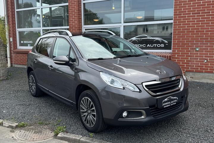 Grå Peugeot 2008 fra 2015