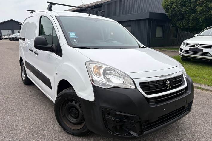 Hvid Peugeot Partner fra 2018