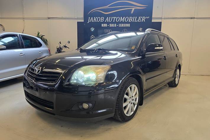Sort Toyota Avensis fra 2008