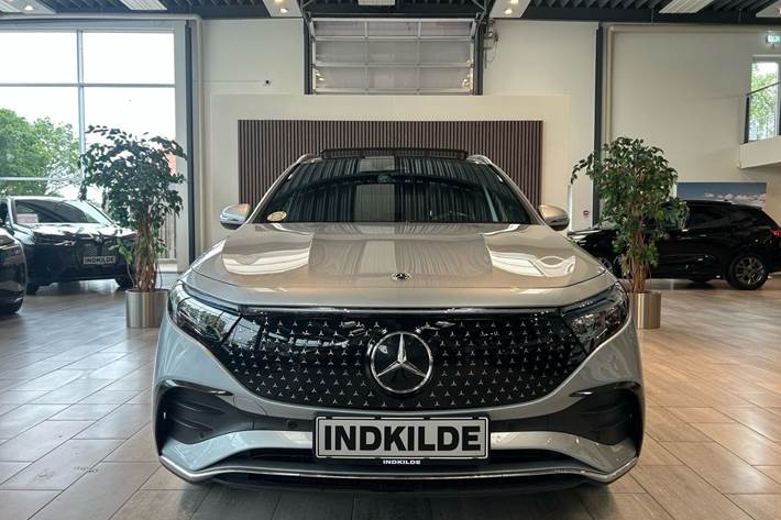 Sølv Mercedes EQA350 fra 2024