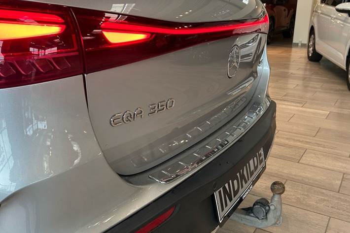 Sølv Mercedes EQA350 fra 2024