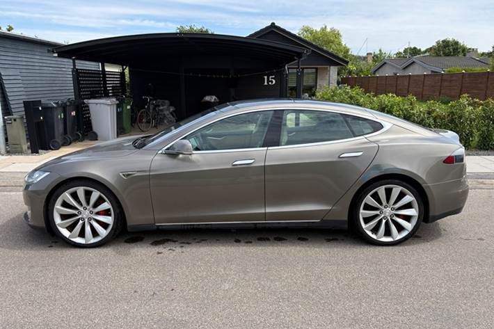 undefined Tesla Model S fra 2015