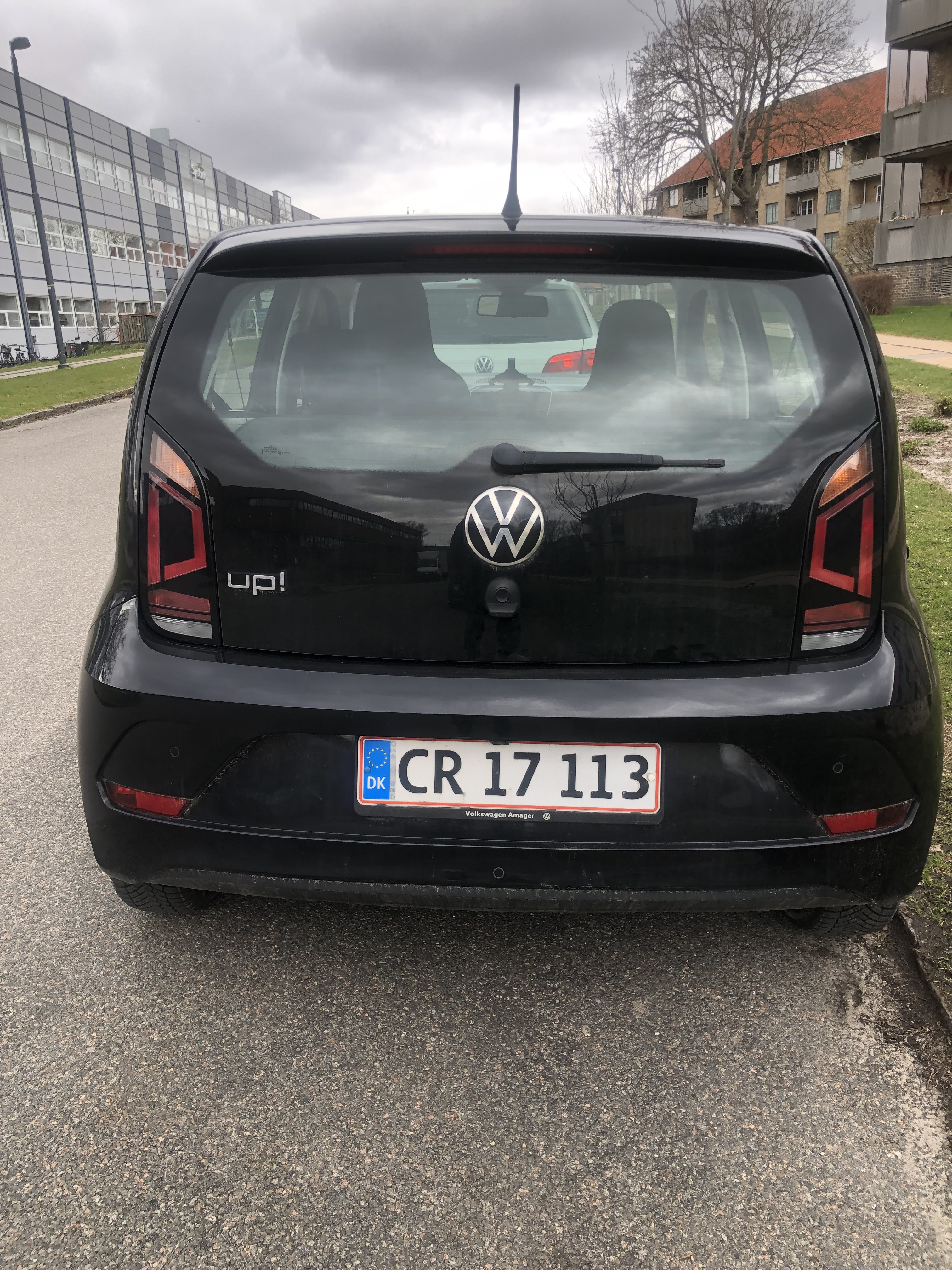 Sort VW UP! fra 2020
