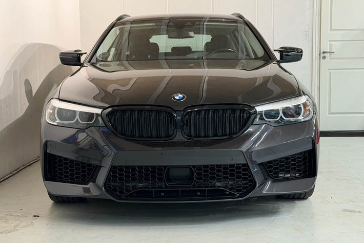 Sort BMW 520d fra 2018