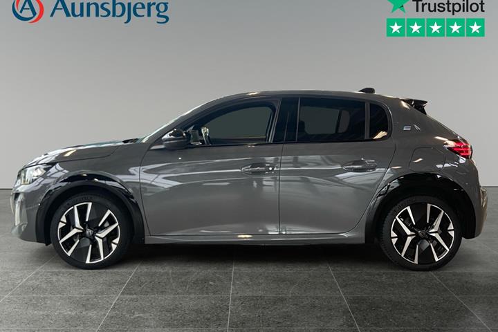 Grå Peugeot e-208 fra 2025