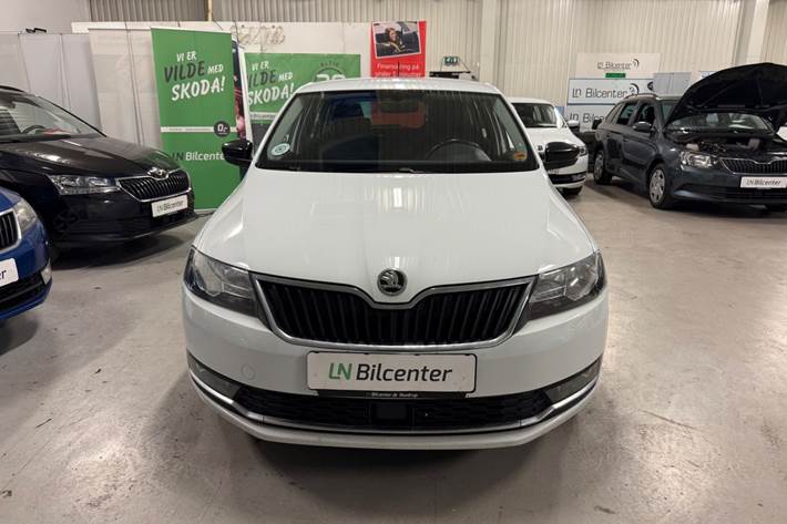 Hvid Skoda Rapid fra 2018
