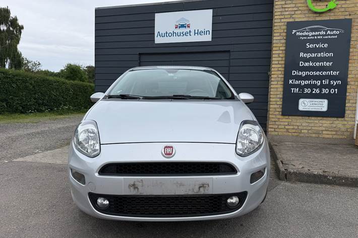 Sølv Fiat Punto fra 2018