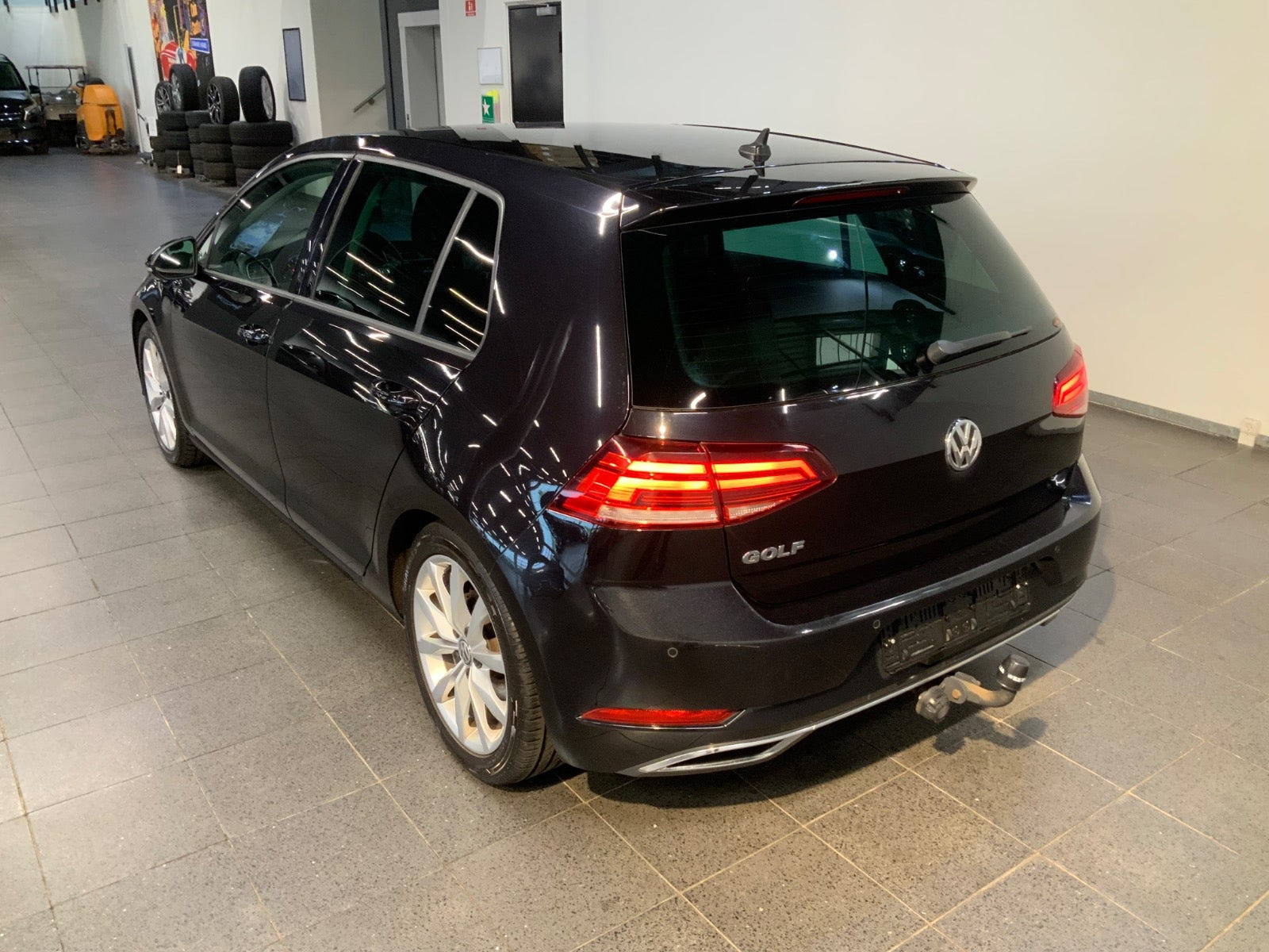 Sort VW Golf VII fra 2019