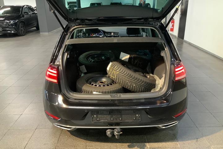 Sort VW Golf VII fra 2019