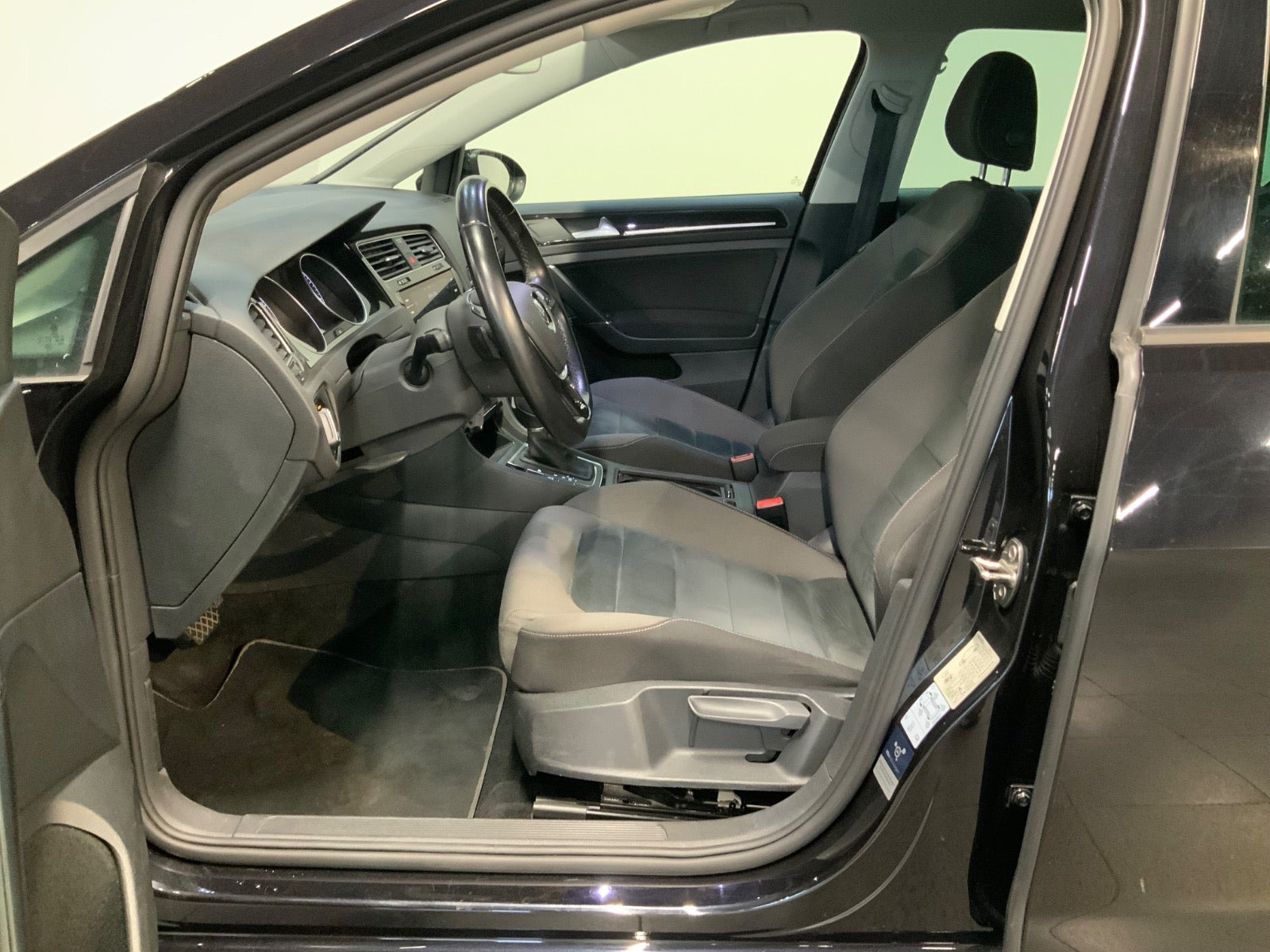 Sort VW Golf VII fra 2019