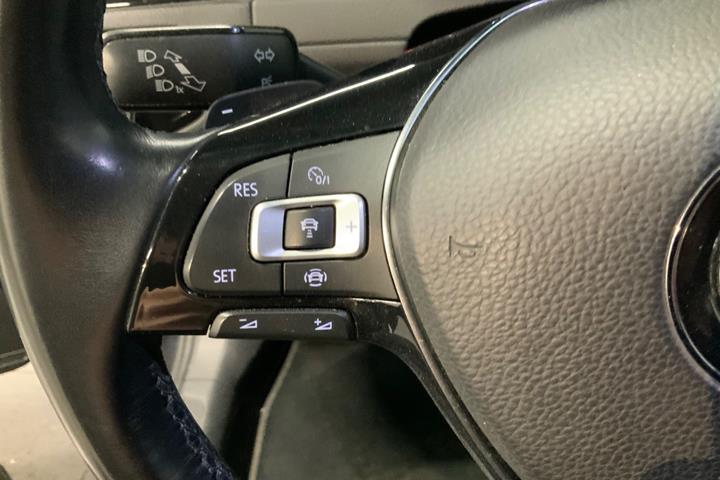 Sort VW Golf VII fra 2019