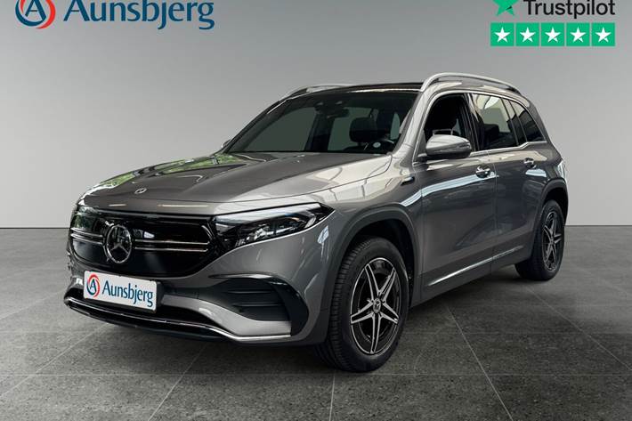 Grå Mercedes EQB300 fra 2022 set udefra