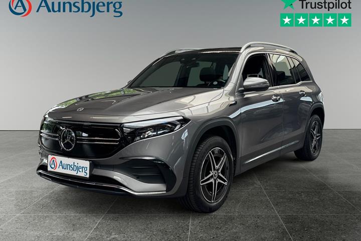 Grå Mercedes EQB300 fra 2022 set udefra
