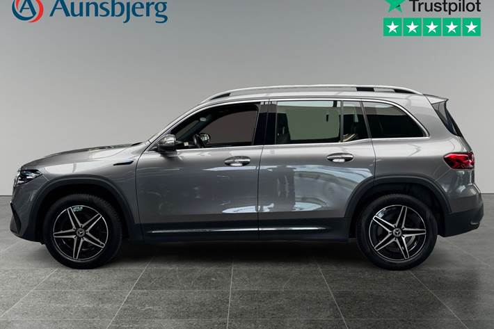 Grå Mercedes EQB300 fra 2022