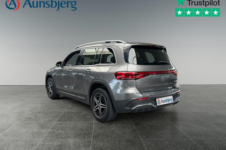 Grå Mercedes EQB300 fra 2022