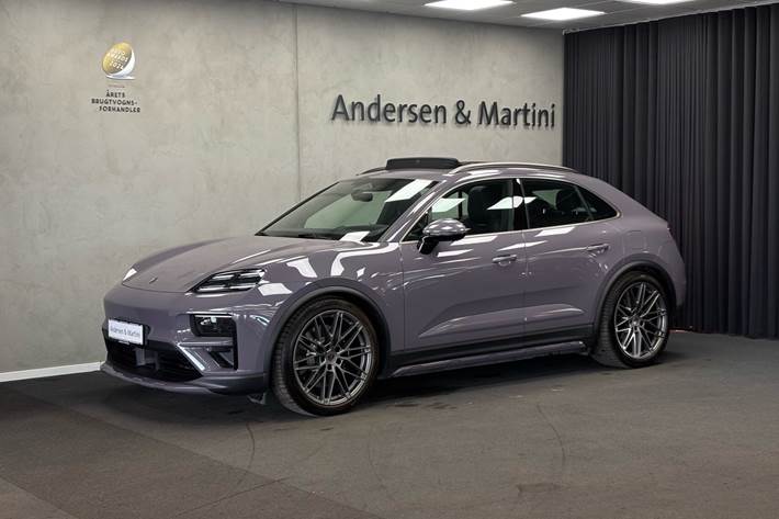 Sort Porsche Macan fra 2025