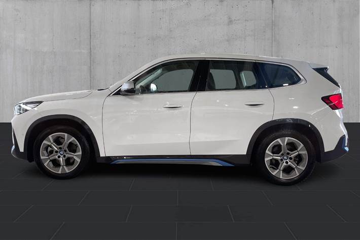 Hvid BMW iX1 fra 2023