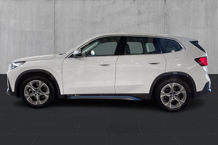 Hvid BMW iX1 fra 2023