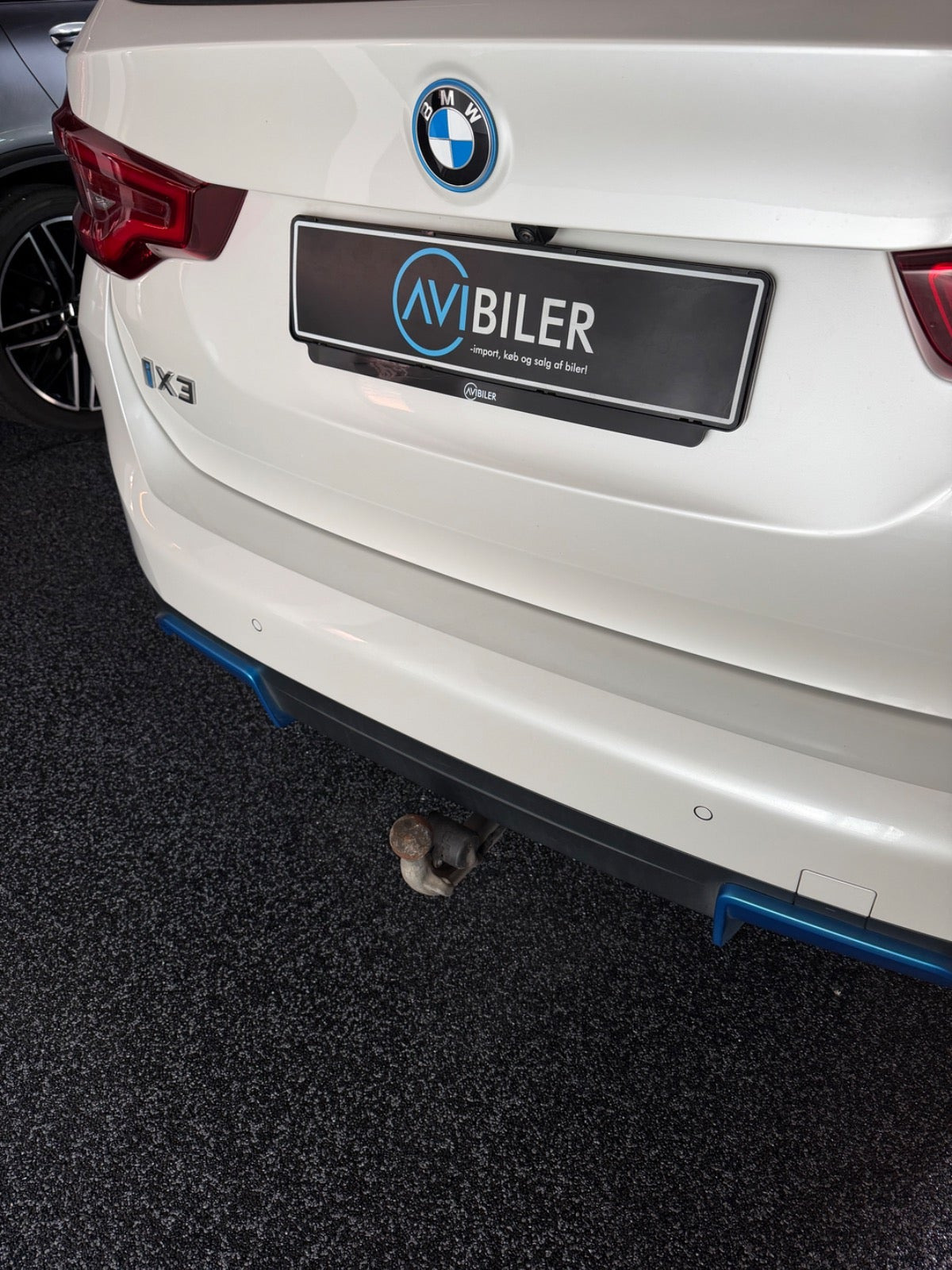 Hvid BMW iX3 fra 2022