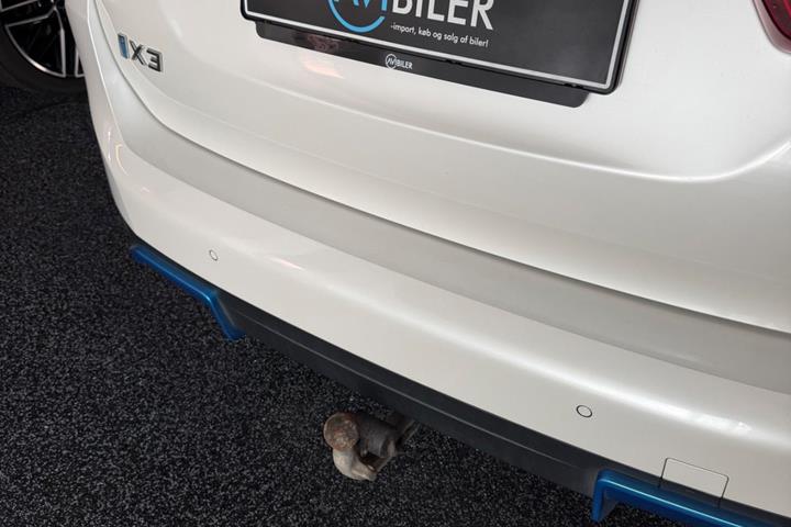 Hvid BMW iX3 fra 2022