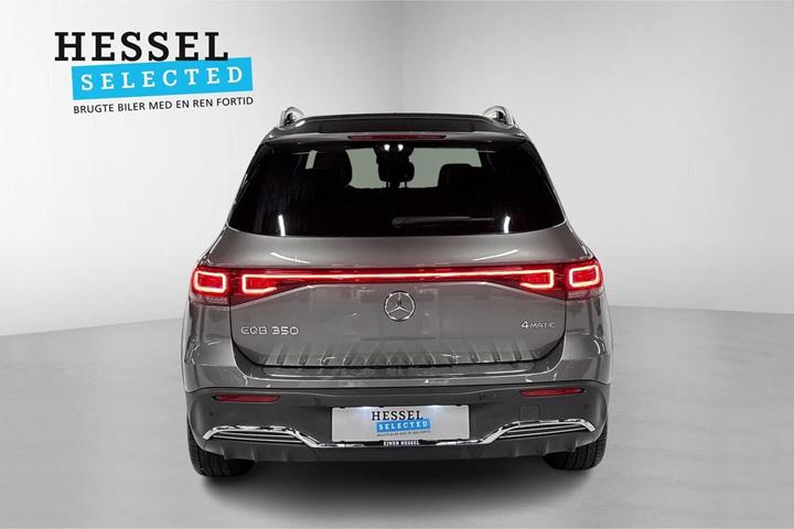 Grå Mercedes EQB350 fra 2023