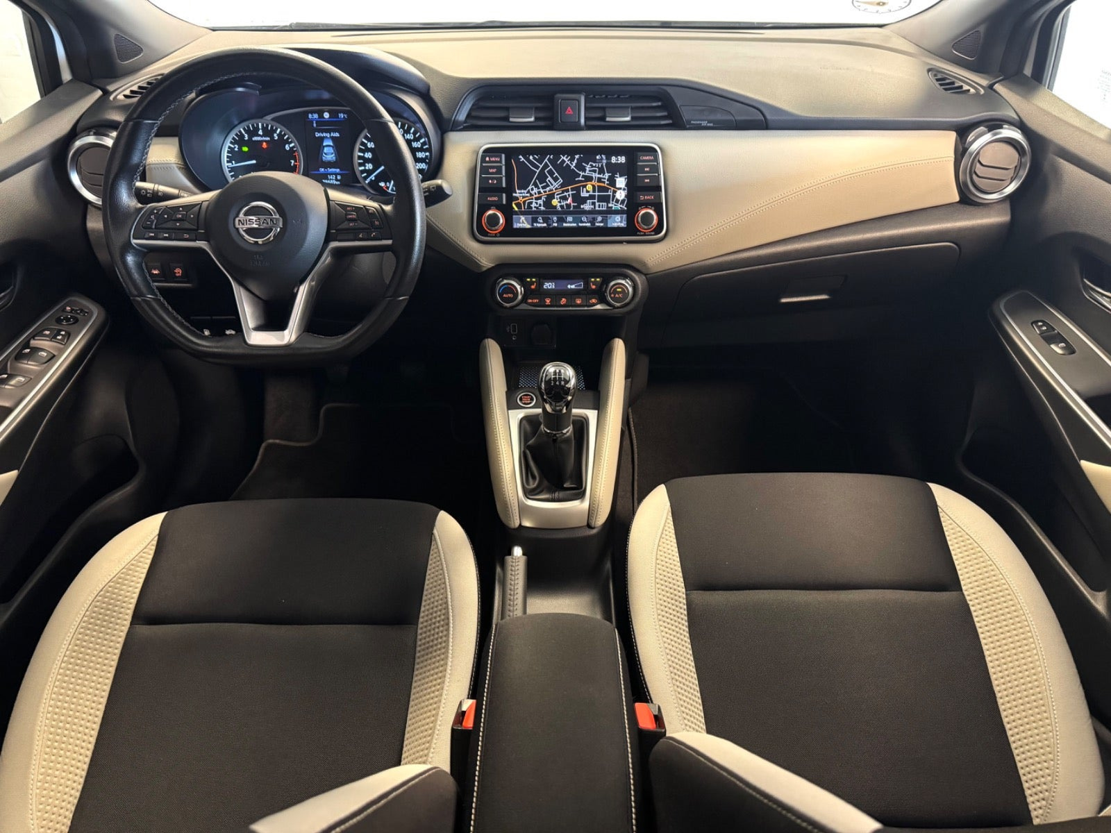Hvid Nissan Micra fra 2020