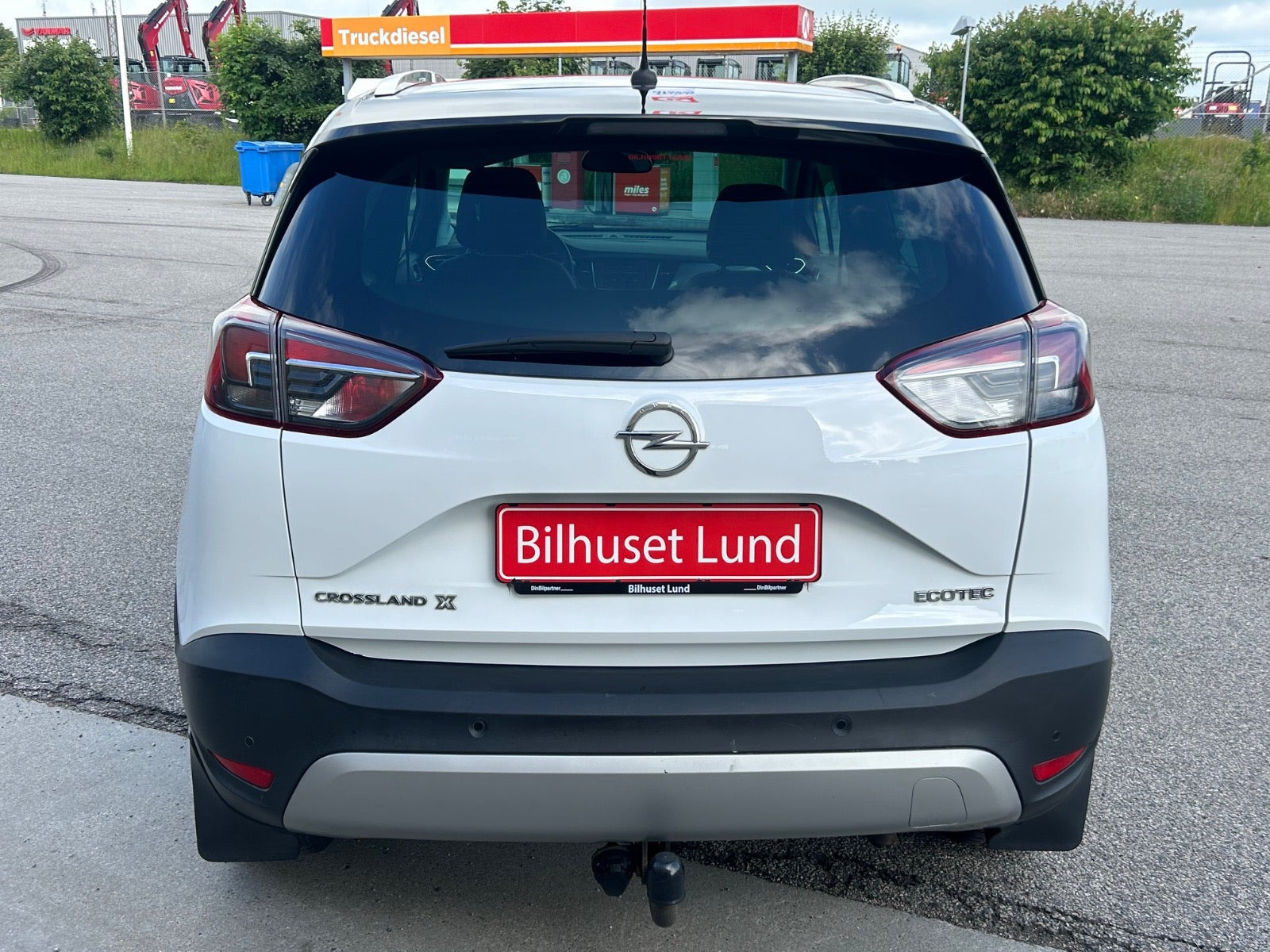 Hvid Opel Crossland X fra 2021
