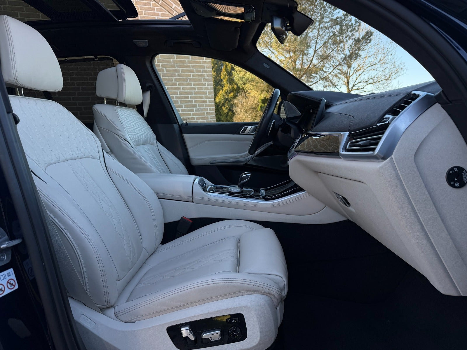Blå BMW X5 fra 2021