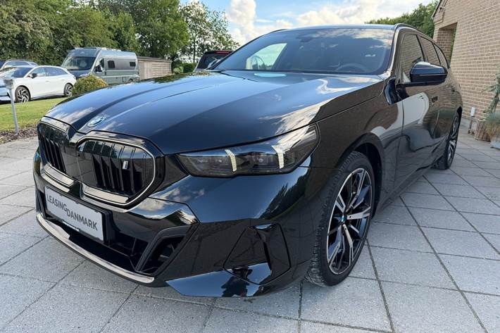 Sort BMW i5 fra 2026