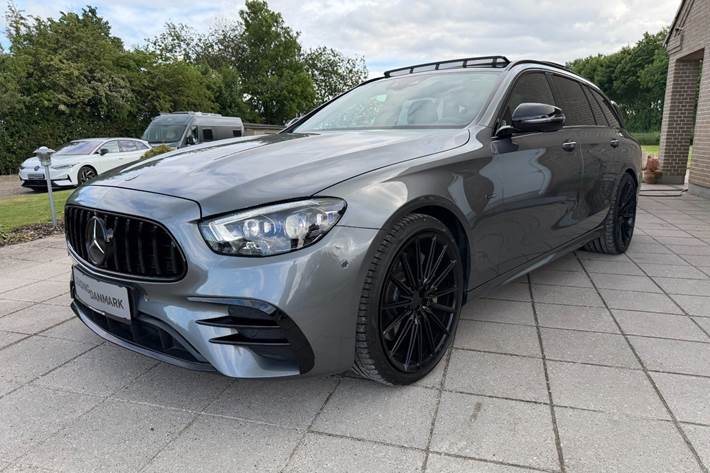 Grå Mercedes E300 de fra 2021