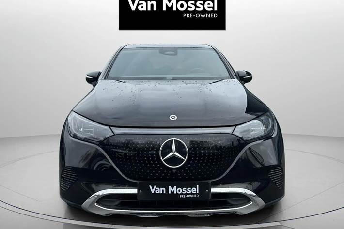Sort Mercedes EQE350 SUV fra 2023