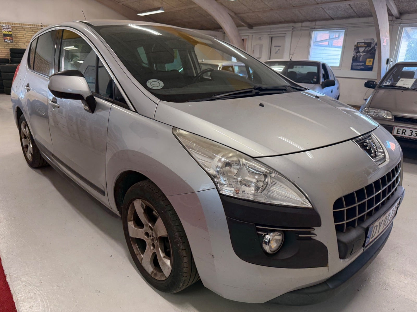 Sølv Peugeot 3008 fra 2011