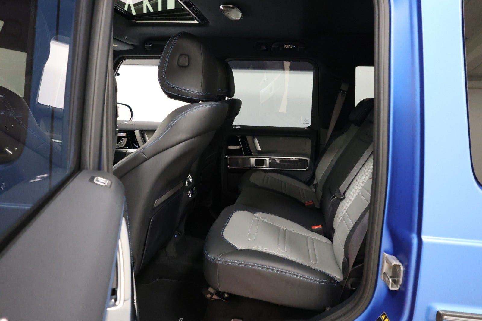 Blå Mercedes G580 fra 2025