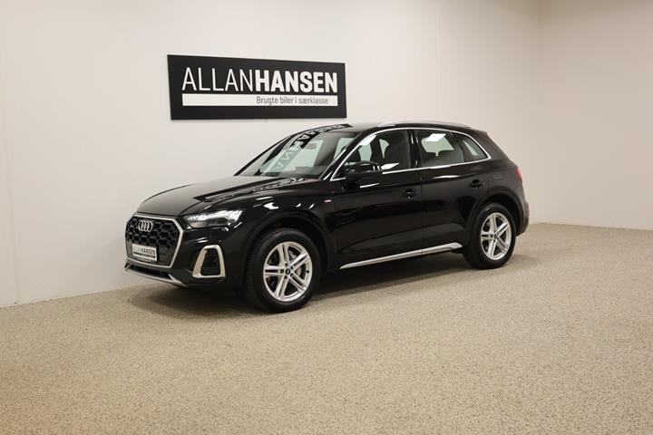 Sort Audi Q5 fra 2022 set udefra