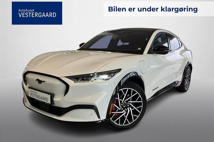 Hvid Ford Mustang Mach-E fra 2021