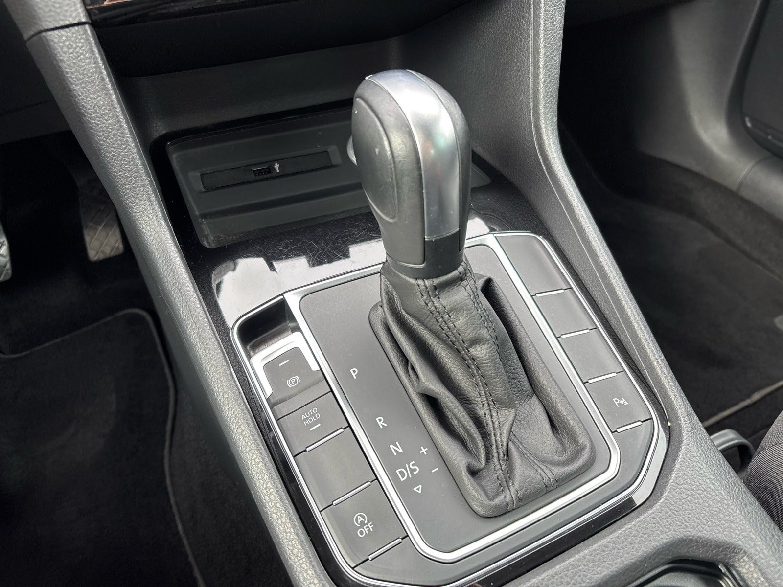 Sort VW Golf Sportsvan fra 2020